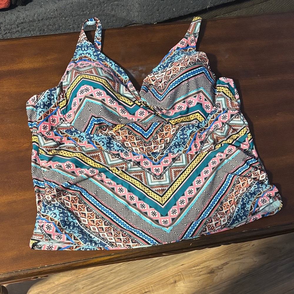 Multicolor Patterned Women's bathing suit Top